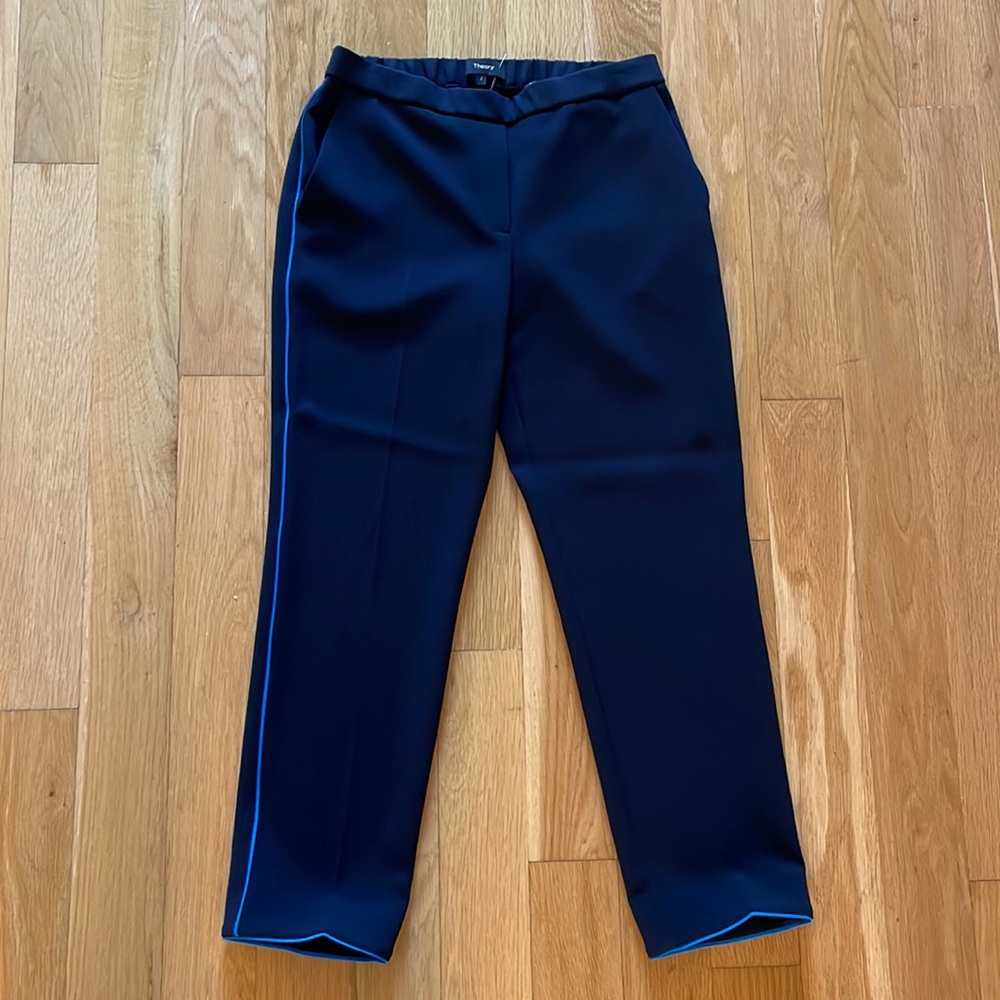 Theory skinny pants. Size 2